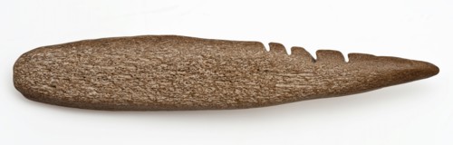Legs or horns pointed with four barbs, pointed harpoon groundfound horn bone, sawn cut cut Late stone age archeology Maglemose