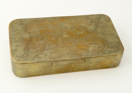 Tobacco box with Den Lantman guards as in Stee Voor Stadt and Land and Vreijhijt, tobacco box holder iron copper, cast copper