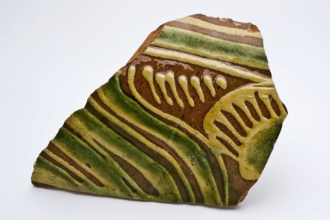 Five fragments of earthenware firearms, decorated in sludge technology, fire dome cover soil find ceramic clay engobe glaze lead