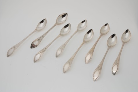 Silversmith: Laurens Koster, Eight teaspoons with master mark LK, teaspoon table spoon equipment silver, rolled engraved mashed
