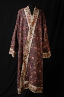 Aubergine red Japanese skirt with floral design in sitstechniek, japonse rok outerwear men's clothing clothes cotton ink