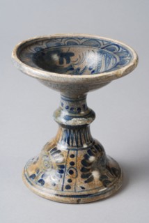 Majolica salt barrel on high foot, in the shell grasshopper in blue, salt barrel tableware holder soil find ceramic earthenware