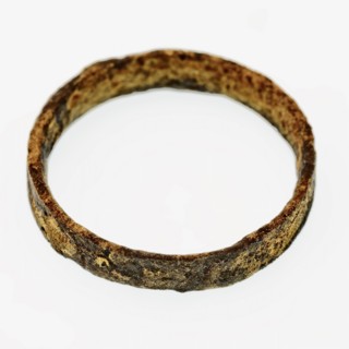 Brass ring, flat and smooth-walled, ring jewel clothing accessory clothing bottomfound brass metal, d 0.4 brass ring
