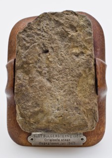 Stone by Bulgersteyn: small IJsselsteen, mounted as paper in wooden holder, paperweight stone soil find stone stone, shaped