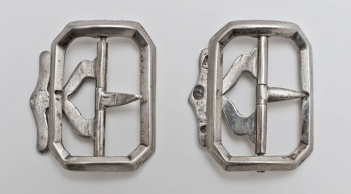 Silversmith: Isaak Kroon, Pair of silver pants buckles, clasp fastener part silver