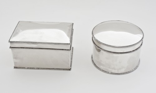 Silversmith: La Blanc, Rectangular and round silver cookie jar, cookie jar holder silver no.1, Two smooth drums with pearl edges