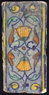 Border tile, flower decoration in blue, yellow and green, top and bottom blue and yellow, border tile wall tile tile sculpture