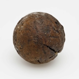 Wooden ball, round twisted ball, ball toy relaxant soil find wood, archeology Rotterdam Hillegersberg-Schiebroek Terwegge