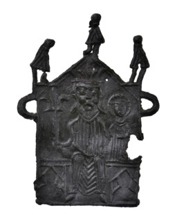 Tin insignia Maria with child, insignia ground find tin lead metal, cast Pewter insignia seated Mary with Christ child