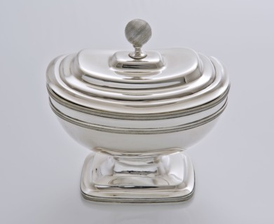 Silversmith: Jean George Grebe, Silver tobacco box with separate lid, tobacco box holder metal silver, tobacco snuffbox