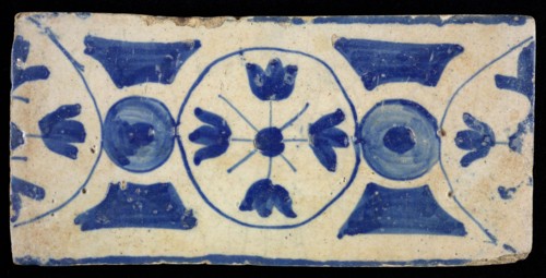 Border tile, blue, decoration with circles and flowers, border tile wall tile tile material ceramics earthenware glaze, baked 2x