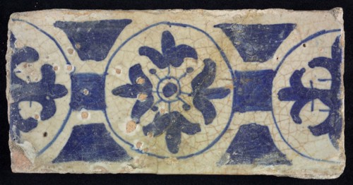 Border tile, blue, decoration with circles and flowers, border tile wall tile tile sculpture ceramic earthenware glaze, baked 2x