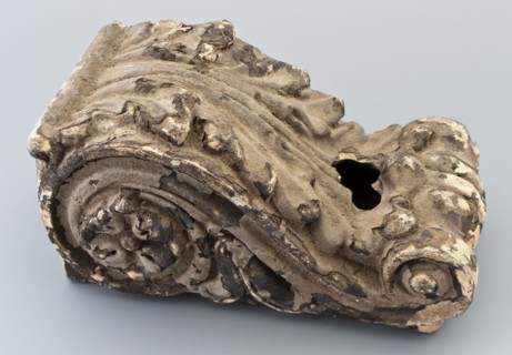 Console with acanthus motifs in relief, console building element ceramic terracotta plaster paint, d 11.0