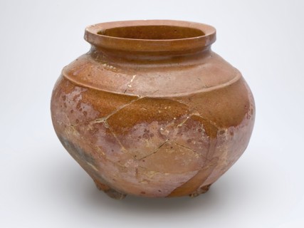Low pot of red pottery on stand fins with sparing lead glaze, ledge over the shoulder, storage jar pot holder soil find ceramic