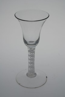 Chalice, pendulum glass, wine glass drinking glass drinking utensils tableware holder glass, gram free blown and shaped glass