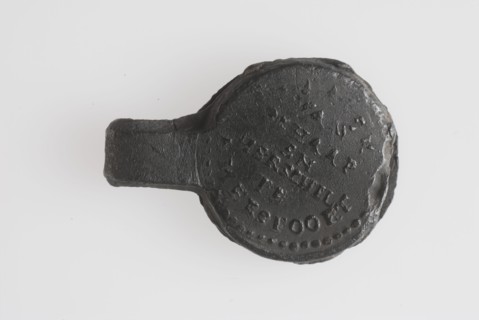 Sheet of cloth with SCHAAP AND HERSCHEL AMERSFOORT, cloth seal hallmark soil find lead metal, quality mark for too thin