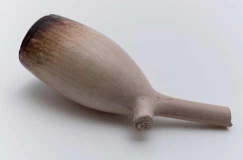 Pipe head, white baking clay, pipe head soil found ceramic pipe earth h 3.5 (approx.) Mold pressed through pierced Pipes heads