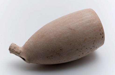 Pipe head, white baking clay, pipe head soil found ceramic pipe earth h 3.5 (approx.) Pressed in mold pressed through pierced