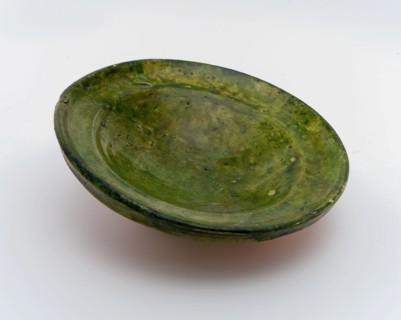 Earthenware dish, white shard, green glazed, on stand, salt scale? salt vat? dish plate tableware holder earth discovery