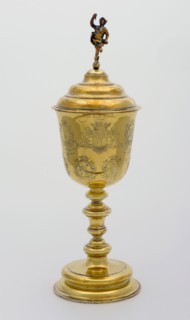 Silversmith:, Gilded silver cup from the wine buyers' guild, goblet cup drinking utensils tableware holder silver gold, hammered