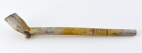 White clay pipe, marked, with decorated handle, clay pipe smoking equipment smoke floor pottery ceramics pottery, hand-formed