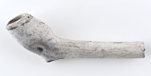 White clay pipe, unnoticed, with smooth handle, clay pipe smoking equipment smoke floor earthenware ceramics pottery, pressed