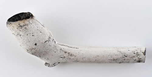 Clay pipe, unnoticed with smooth handle, clay pipe smoking equipment smoke floor pottery ceramics pottery h 3,2, pressed