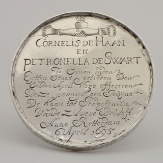 Silversmith: Cornelis de Haan, Medal on the 25th wedding anniversary of Cornelis de Haan and Petronella de Swart on April 6