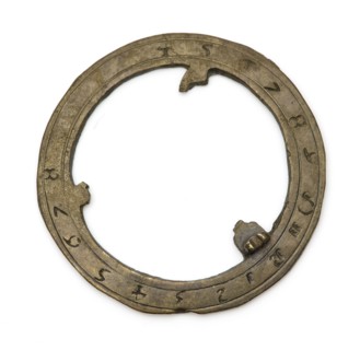 Fragment of pocket sundial, sundial measuring instrument ground find brass metal h 0.4, cast engraved engraved Pocket sundial