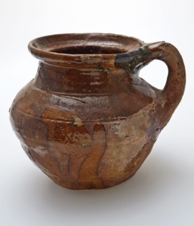 Pottery room comfort on vaulted bottom, convex model with neck and sausage ear, pot holder sanitary earthenware ceramic