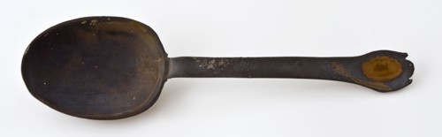 Pewter spoon with rat tail under spoon, flat handle, spoon cutlery soil find tin metal, archeology Rotterdam City Triangle
