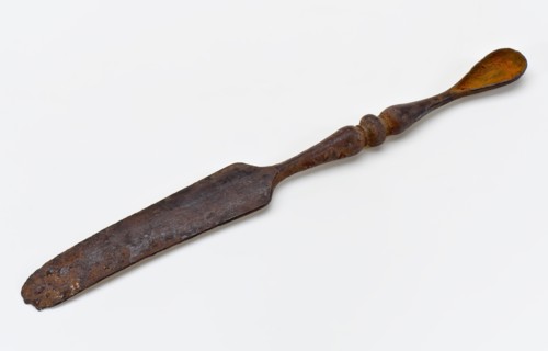 Combination of curved spatula and spoon in one piece, spatula tools equipment foundations iron metal, archeology Rotterdam