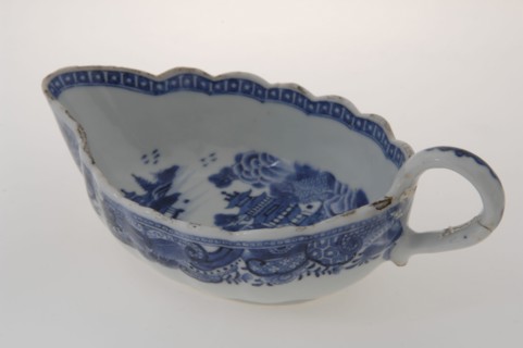 White sauce bowl with blue border decoration and Eastern landscape, sauce bowl bowl crockery holder ceramic porcelain glaze