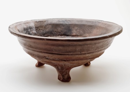 Earthenware stain on three legs, red shard and unglazed, stained-plate fire-proof tester soil found ceramic earthenware, hand