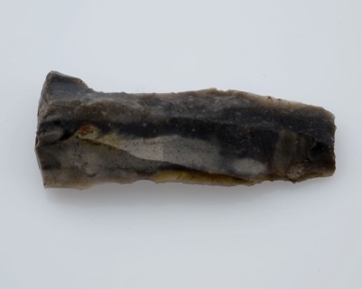 Flint blade of black gray flint, klij bottomfound flint, mined Blade of dark flint from the Stone Age or bronze Age Typical back