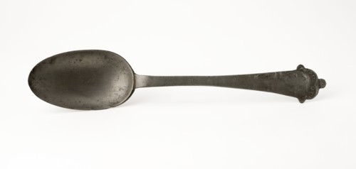 Pewter spoon with oval leaf with portrait King George III on the stem, spoon cutlery tin metal, w 4,3 poured beaten Pewter spoon
