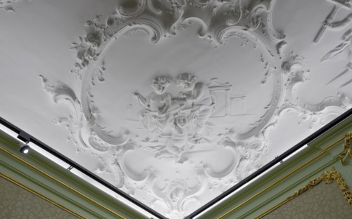 stucwerker: Pietro Castoldi (1729 - 1794), Stucco ceiling, rectangular, with putti, representing arts and sciences, ceiling