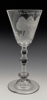 Chalice glass engraved with country house and T POTTY BUYTE LIFE, wine glass drinking glass drinking utensils tableware holder