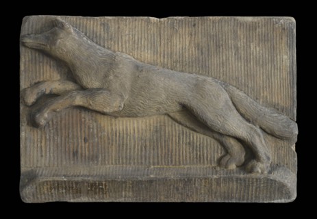 Facade stone with jumping fox, facing stone sculpture sculpture building component stone, Rotterdam City Triangle Vossengang