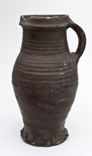 Jug on pinched foot, adorned with engobe, proto-stoneware, pot jug tableware holder soil find ceramic stoneware clay engobe