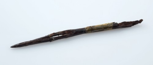Needle with eye and handle, point with wide eye slightly behind, needle soil find wood bone metal handle, needle, Needle with