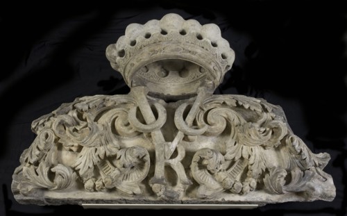 Gevelsteen VOCR, Dutch East India Company Rotterdam, facing brick sculpture sculpture building component sandstone stone
