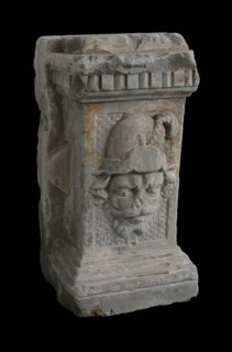 Basement with male head, basement ornament building component sandstone stone, sculpted Rectangular basement with male head