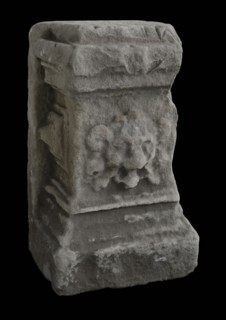 Basement with lion head, basement ornament building component sandstone stone, sculpted Rectangular base with lion head