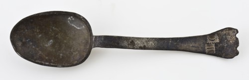 Pewter spoon with oval bowl, rat tail with beak, flat handle, pied the biche handle end, spoon cutlery soil find tin metal, I