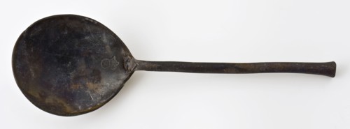 Spoon with fig-shaped container and round, slightly tapered stem, spoon cutlery soil find tin metal, cast Figs-shaped bowl short