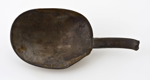 Oval bowl of spoon with flattened, square handle, spoon cutlery soil find tin metal, poured Oval spoon tray short rat tail