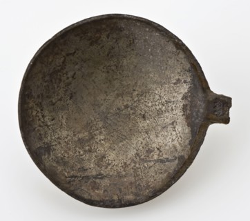 Round bowl of spoon with straight handle, spoon cutlery soil find tin metal, cast Round box and remainder of straight stem Front