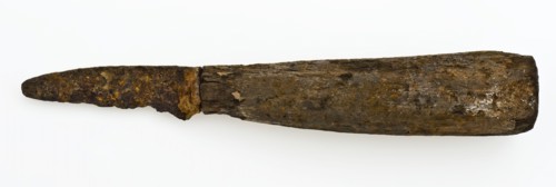 Knife with short blade and wooden handle, knife cutting tool soil find iron wood metal, Short blade with forged lifting guard