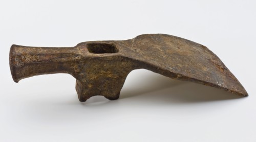Carpenter's drawbar with drawbar on one side and hammer on the other side, carpenter drawbar drawbar tool equipment soil find